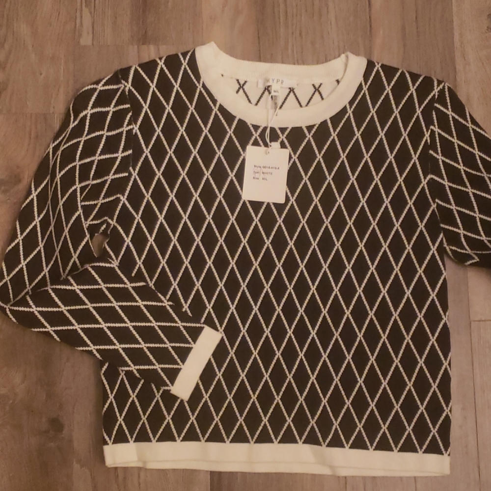Hypr Geometric Crop Top Long sleeve Black White